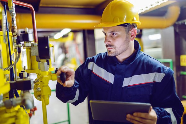 Top 10 reasons to use digital and mobile procedures for plant operations